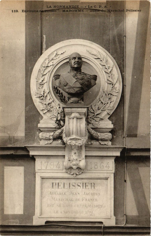 Carte postale ancienne Env. de Rouen-Maromme-Buste du Marechal Pelissier à Maromme