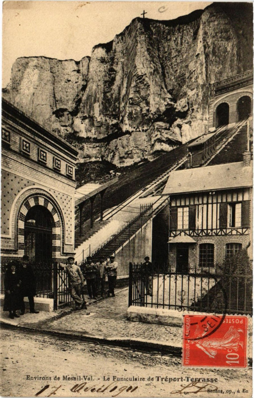 Carte postale ancienne Env. de Mesnil-Val-Le Funiculaire de Treport-Terrasse