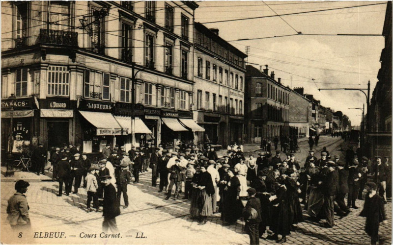 Carte postale ancienne Elbeuf-Cours Carnot à Elbeuf