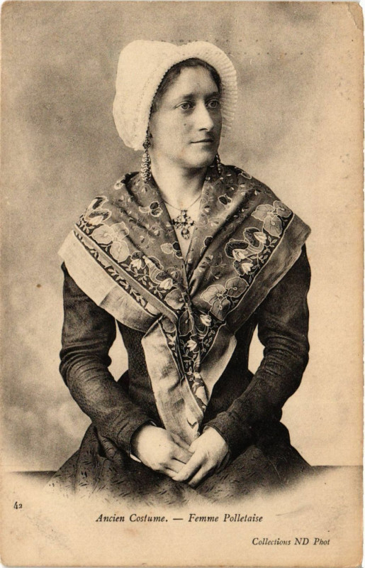 Carte postale ancienne Ancien Costume-Femme Polletaise