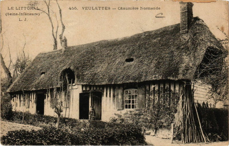 Carte postale ancienne Chaumière Normande à Veulettes-sur-Mer