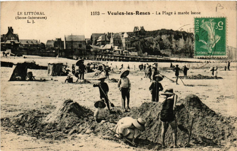 Carte postale ancienne Veules les Roses La Plage a marée basse à Eu
