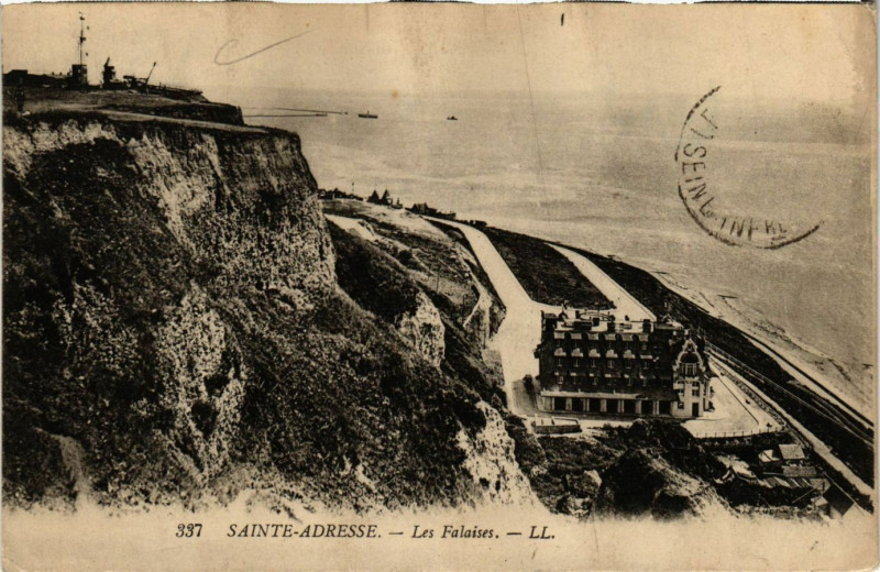 Carte postale ancienne Sainte-Adresse-Les Falaises à Sainte-Adresse