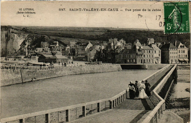 Carte postale ancienne Saint-Valery en Caux-Vue prise de la Jetée à Ry
