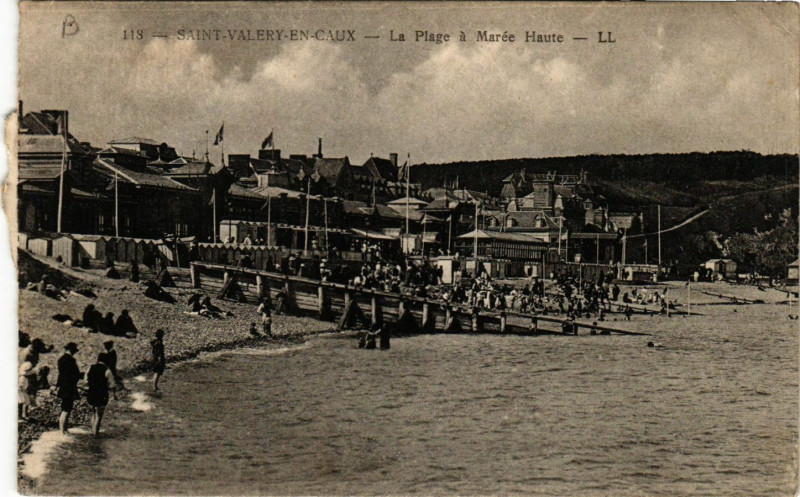 Carte postale ancienne Saint-Valery en Caux-La Plage a Marée Haute à Ry