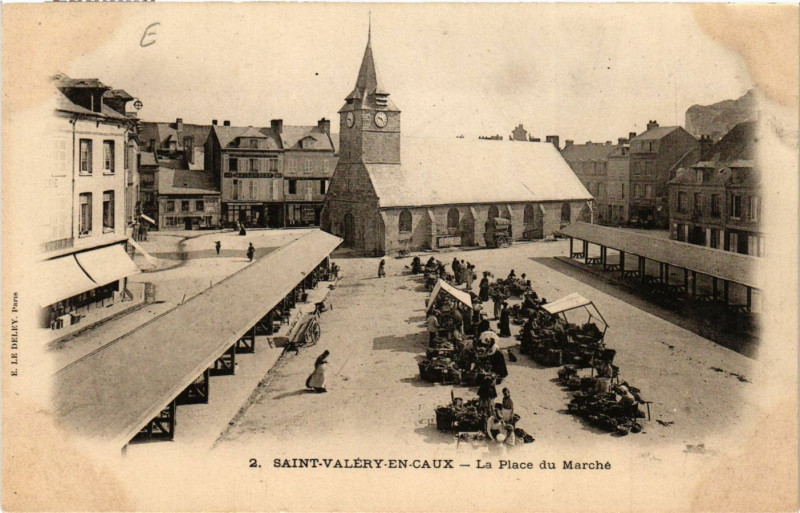 Carte postale ancienne Saint-Valery en Caux-La Place du Marché à Ry