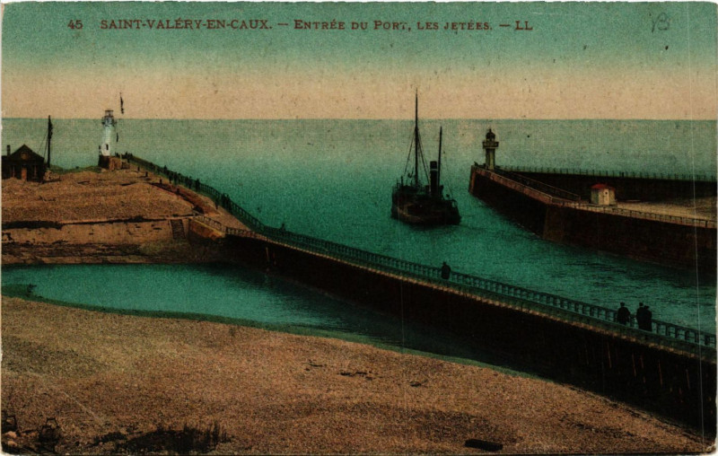 Carte postale ancienne Saint-Valery en Caux-Entrée du Port les Jetées à Ry