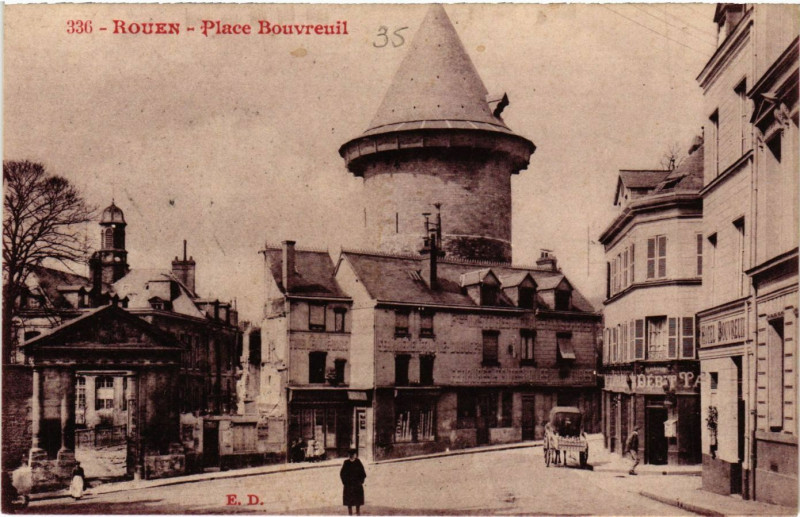 Carte postale ancienne Rouen-Place Bouvreuil à Rouen