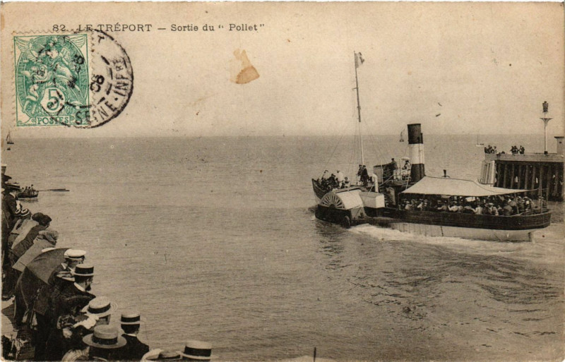 Carte postale ancienne Le Treport-Sortie du Pollet au Tréport