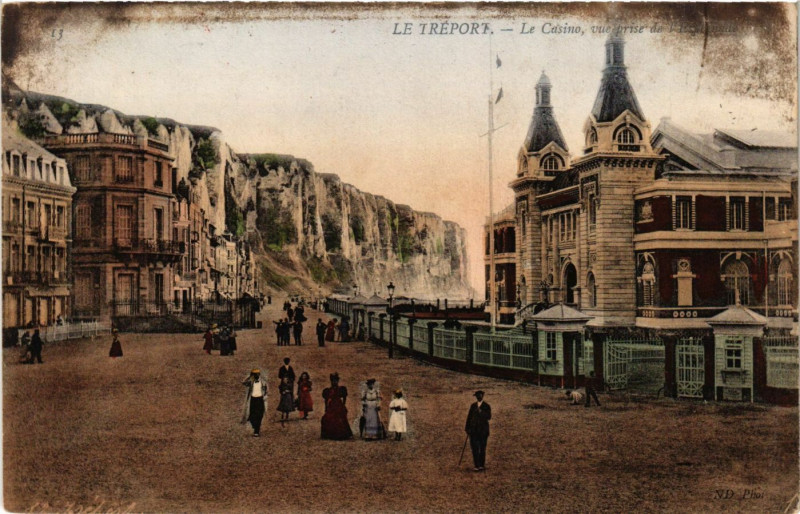 Carte postale ancienne Le Treport-Le Casino au Tréport