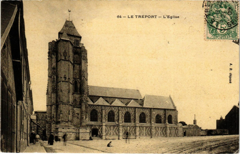 Carte postale ancienne Le Treport-L'Eglise au Tréport