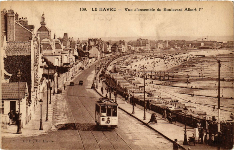 Carte postale ancienne Le Havre-Vue d'ensemble du Boulevard Albert Ier au Havre