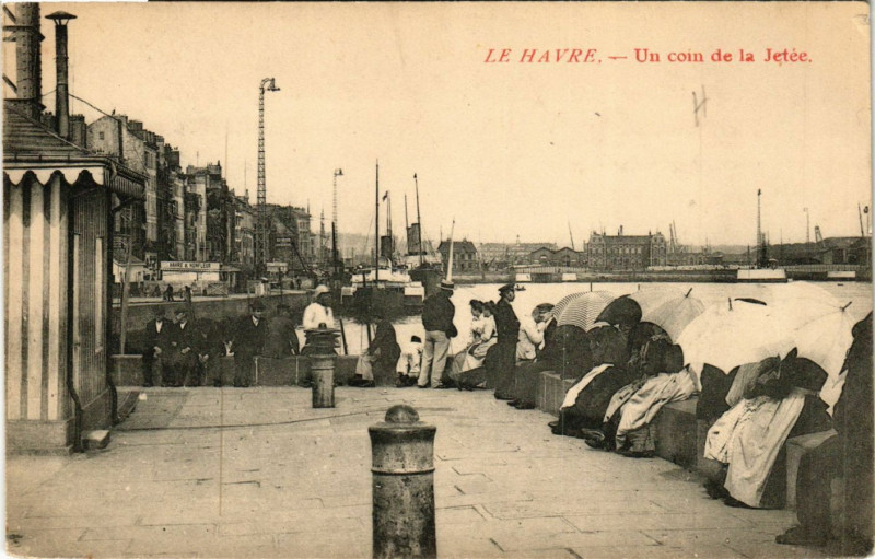 Carte postale ancienne Le Havre-Un Coin de la Jetée au Havre