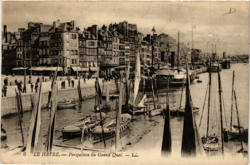 Carte postale ancienne Le Havre-Perspective du Grand Quai au Havre