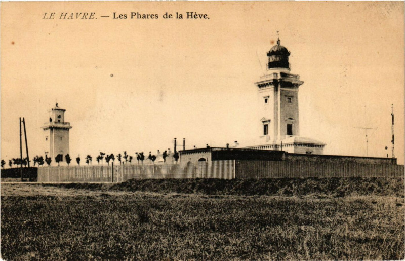 Carte postale ancienne Le Havre-Les Phares de la Heve au Havre
