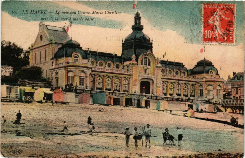 Carte postale ancienne Le Havre-Le Nouveau Casino Marie Christine pris de la mer au Havre
