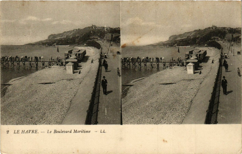 Carte postale ancienne Le Havre-Le Boulevard Maritime au Havre