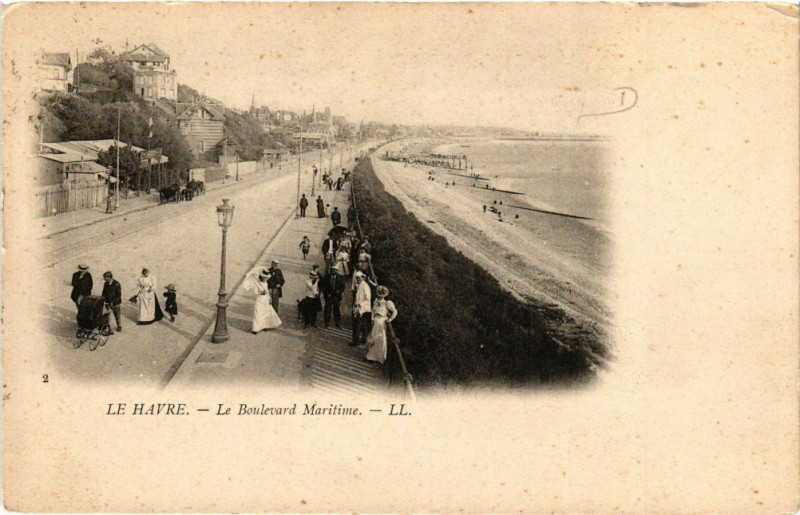 Carte postale ancienne Le Havre-Le Boulevard Maritime au Havre