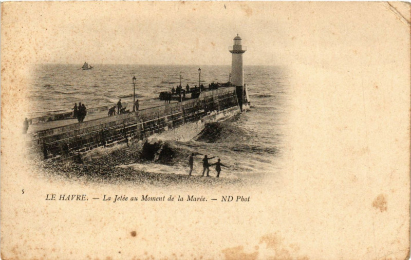 Carte postale ancienne Le Havre-La Jetée au Moment de la Marée au Havre