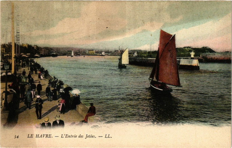 Carte postale ancienne Le Havre-L'Entrée des Jetées au Havre