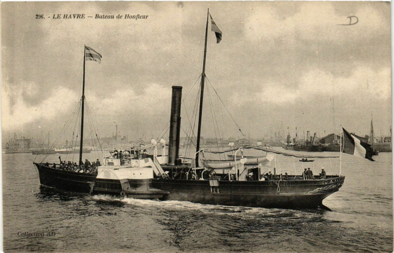 Carte postale ancienne Le Havre-Bateau de Honfleur au Havre