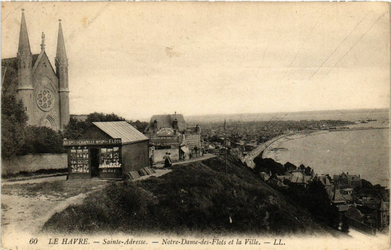Carte postale ancienne Le Havre Sainte-Adresse Notre Dame des Flots et la Ville à Sainte-Adresse