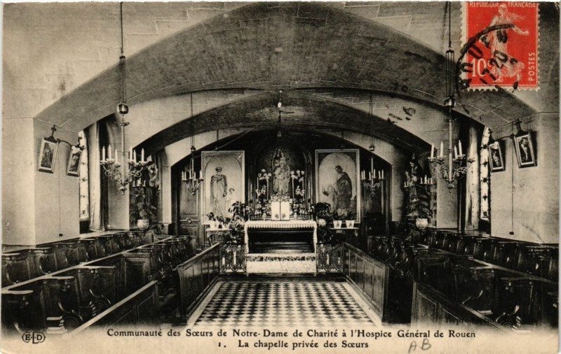Carte postale ancienne Communaute des Soeurs de Notre-Dame de Charite a l'Hospice à Eu