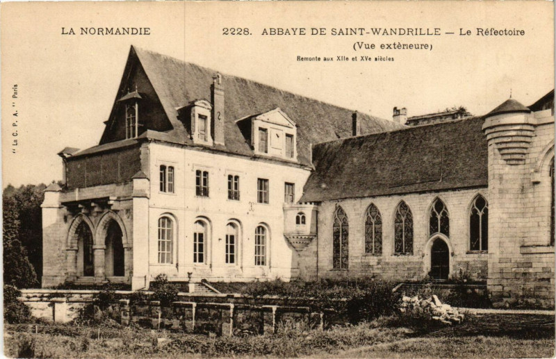Carte postale ancienne Abbaye de Saint-Wandrille Le Refectoire