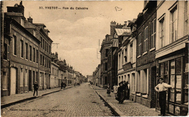 Carte postale ancienne Yvetot-Rue du Calvaire à Yvetot