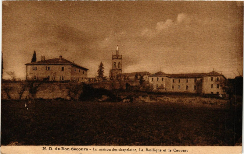 Carte postale ancienne N D. de Bon Secours La maison des chapelains