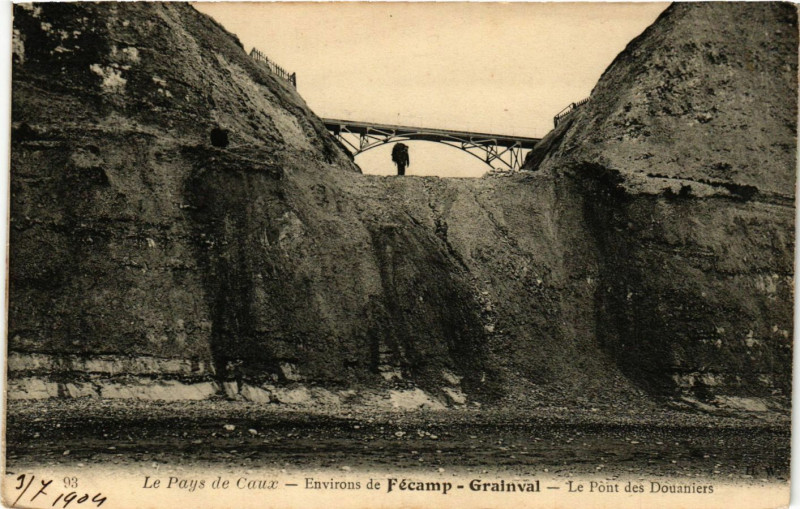 Carte postale ancienne Le Pays de Caux Env. de Fecamp-Grainval Le Pont des Douaniers