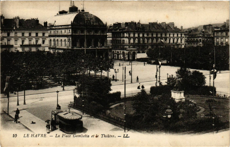 Carte postale ancienne Le Havre-La Place Gambetta et le Theatre au Havre