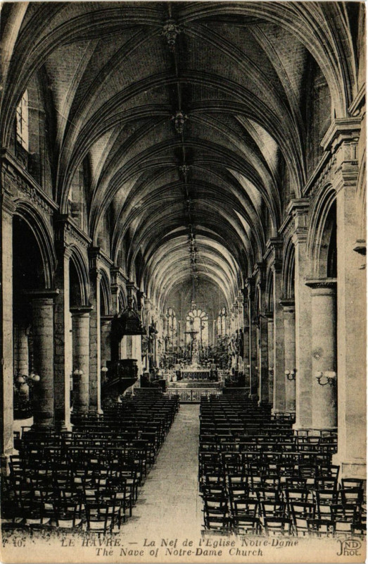 Carte postale ancienne Le Havre-La Nef de l'Eglise Notre Dame au Havre