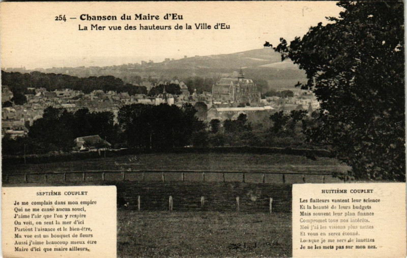 Carte postale ancienne La Mer vue des hauteurs de la Ville d'Eu - chanson du Maire d'Eu à Eu