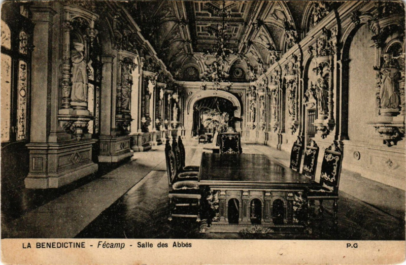 Carte postale ancienne La Benedictine Fecamp-Salle des Abbes