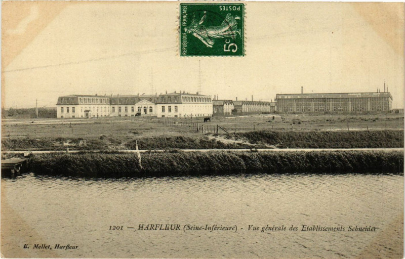 Carte postale ancienne Harfleur-Vue générale des Etablissements Schneider à Harfleur
