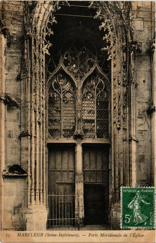 Carte postale ancienne Harfleur-Porte Meridionale de l'Eglise à Harfleur