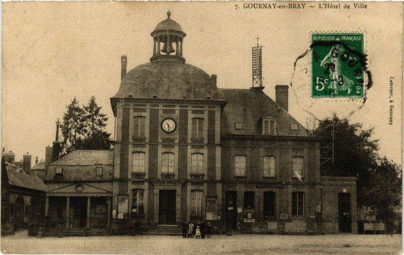 Carte postale ancienne Gournay en Bray-L'Hotel de Ville à Gournay-en-Bray