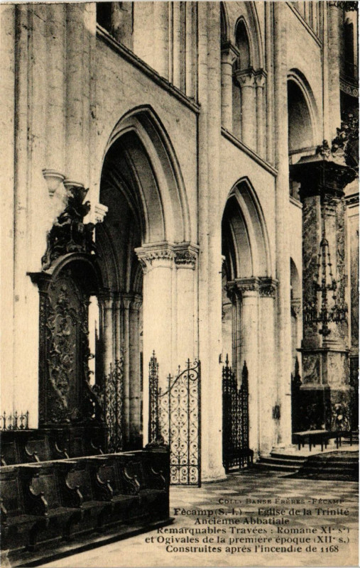 Carte postale ancienne Fecamp-Eglise de la Trinite Ancienne Abbatiale à Fécamp