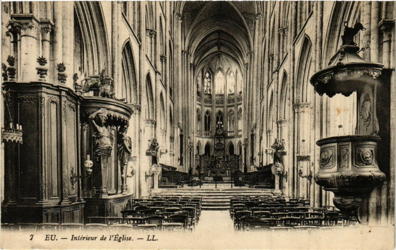 Carte postale ancienne Eu - Interieur de l'Eglise à Eu