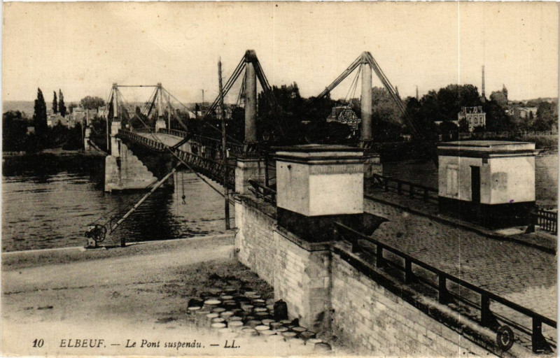 Carte postale ancienne Elbeuf-Le Pont suspendu à Elbeuf