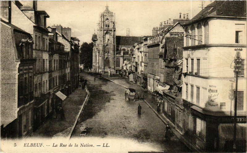 Carte postale ancienne Elbeuf-La rue de la Nation à Elbeuf
