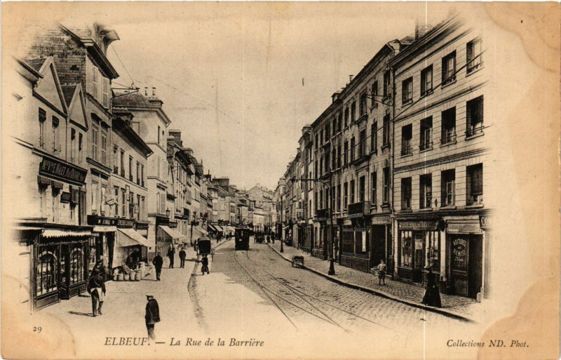 Carte postale ancienne Elbeuf-La Rue de la Barriere à Elbeuf
