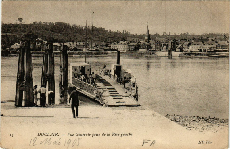 Carte postale ancienne Duclair-Vue générale prise de la Rive gauche à Duclair