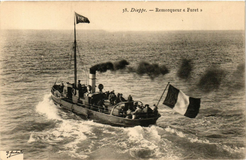 Carte postale ancienne Dieppe-Remorqueur Furet à Dieppe