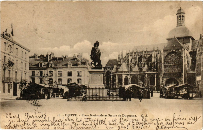 Carte postale ancienne Dieppe-Place Nationale et Statue de Duquesne à Dieppe