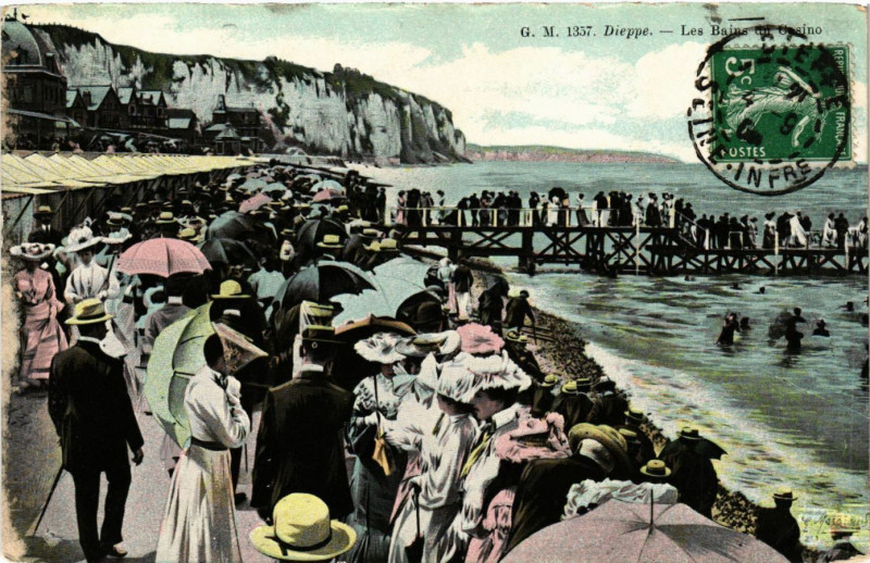 Carte postale ancienne Dieppe-Les Bains du Casino à Dieppe