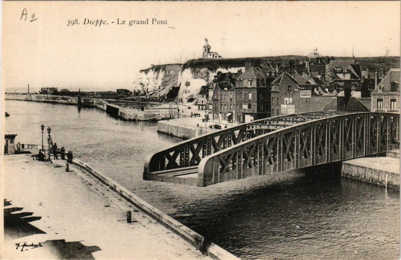 Carte postale ancienne Dieppe-Le grand Pont à Dieppe