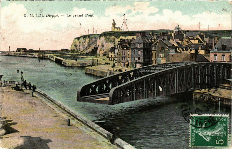 Carte postale ancienne Dieppe-Le grand Pont à Dieppe