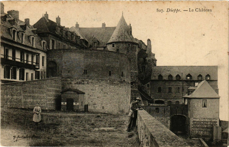 Carte postale ancienne Dieppe-Le Chateau à Dieppe